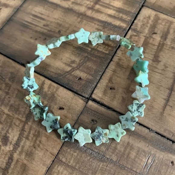 8mm Star-cut Turquoise Chakra Bracelet - Picture 3 of 9